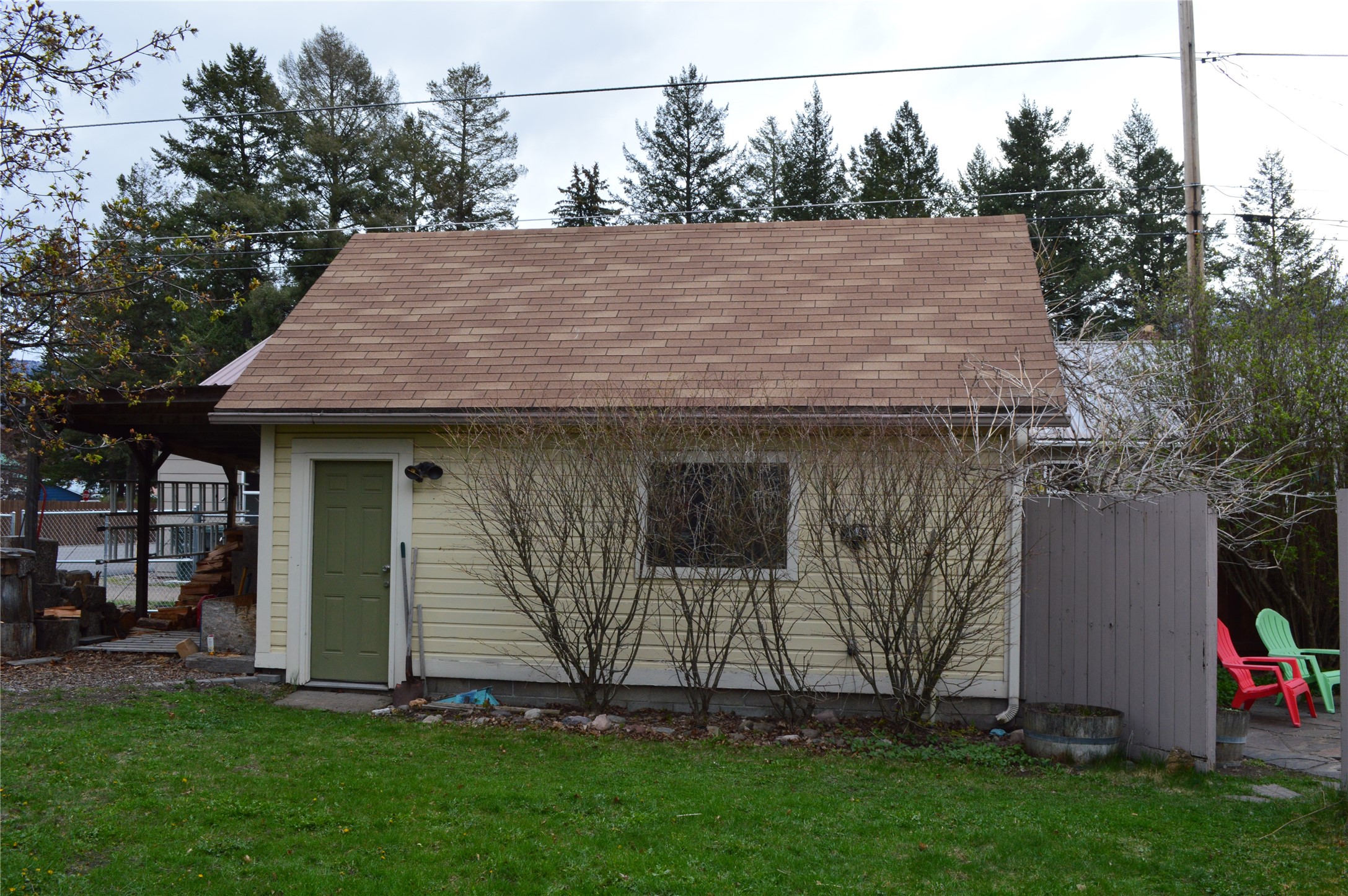 733 4th Avenue W