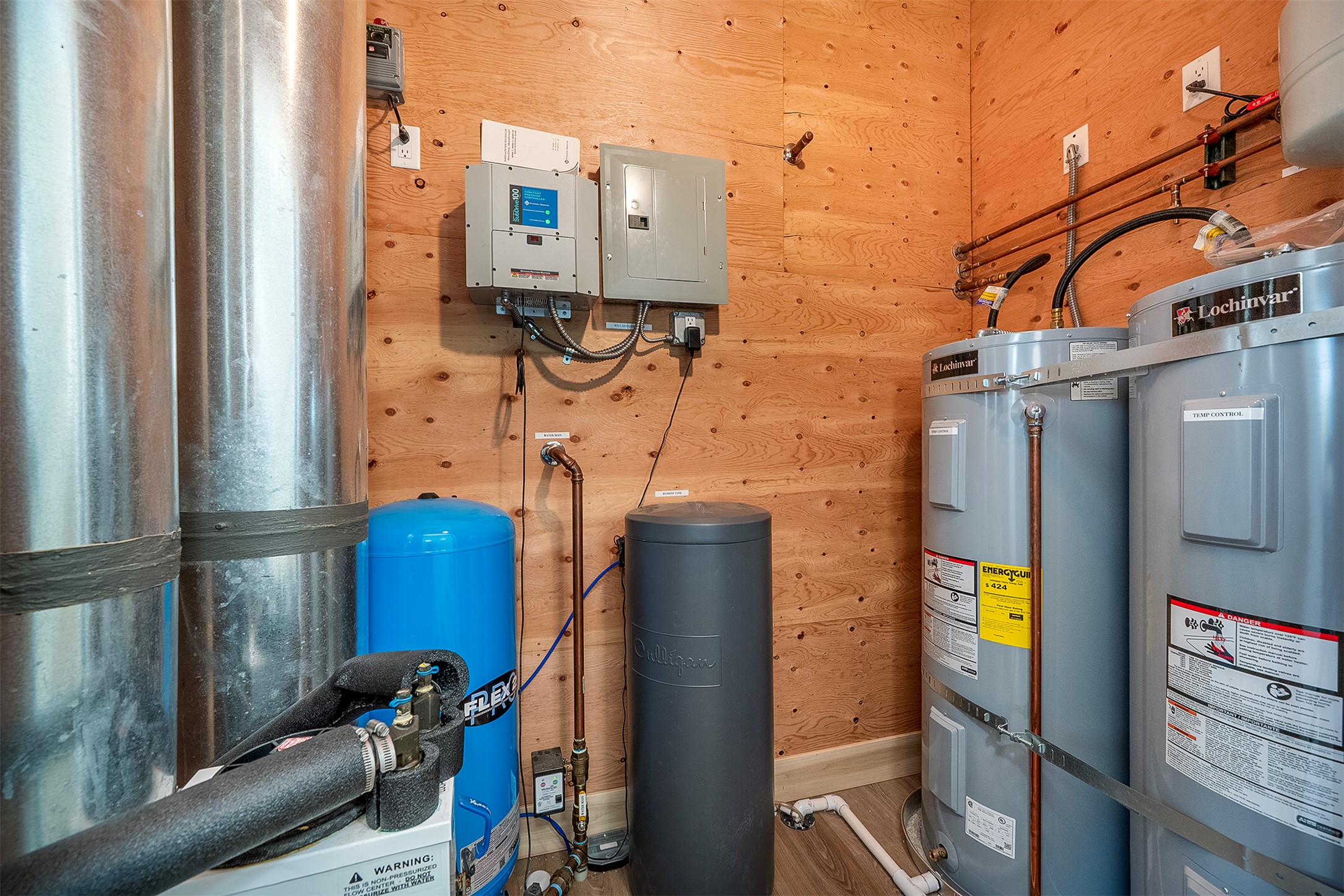 567 Twin Bridges Road