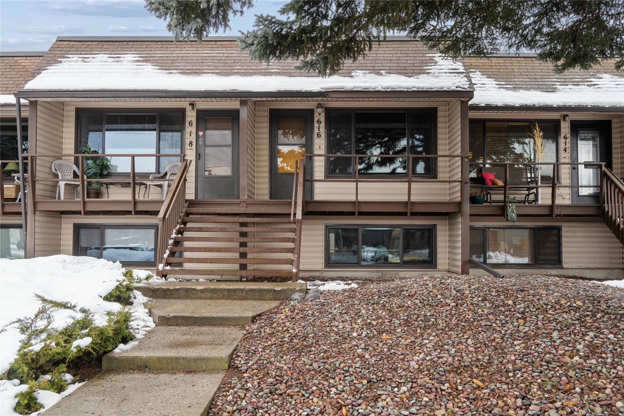 616 Pine Avenue 8