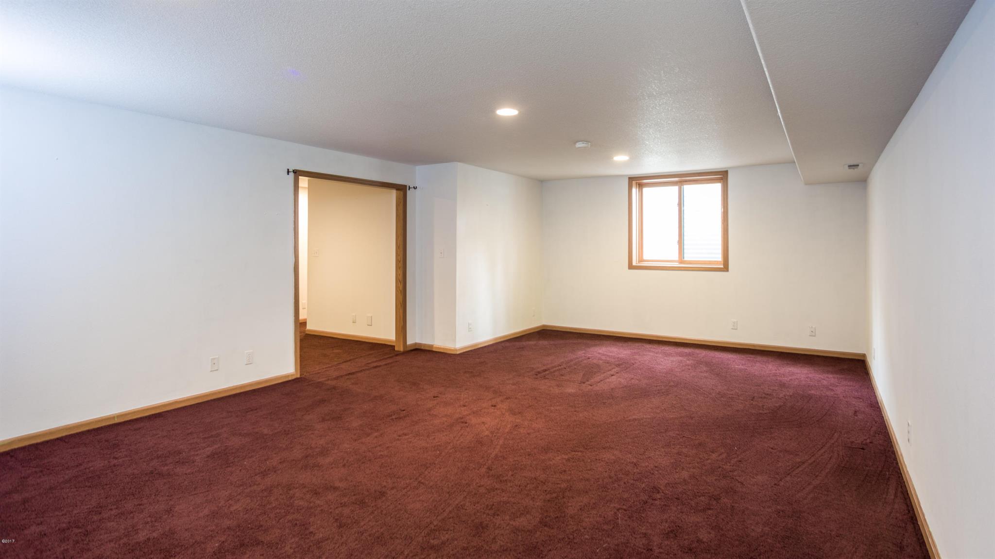 1980 E Lakeshore Drive