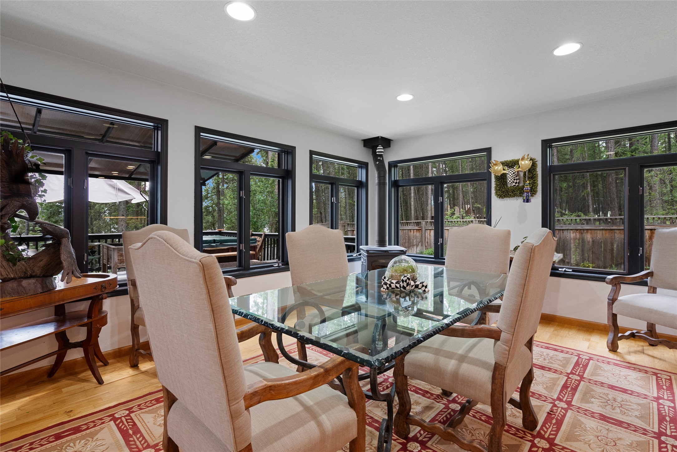 1980 E Lakeshore Drive