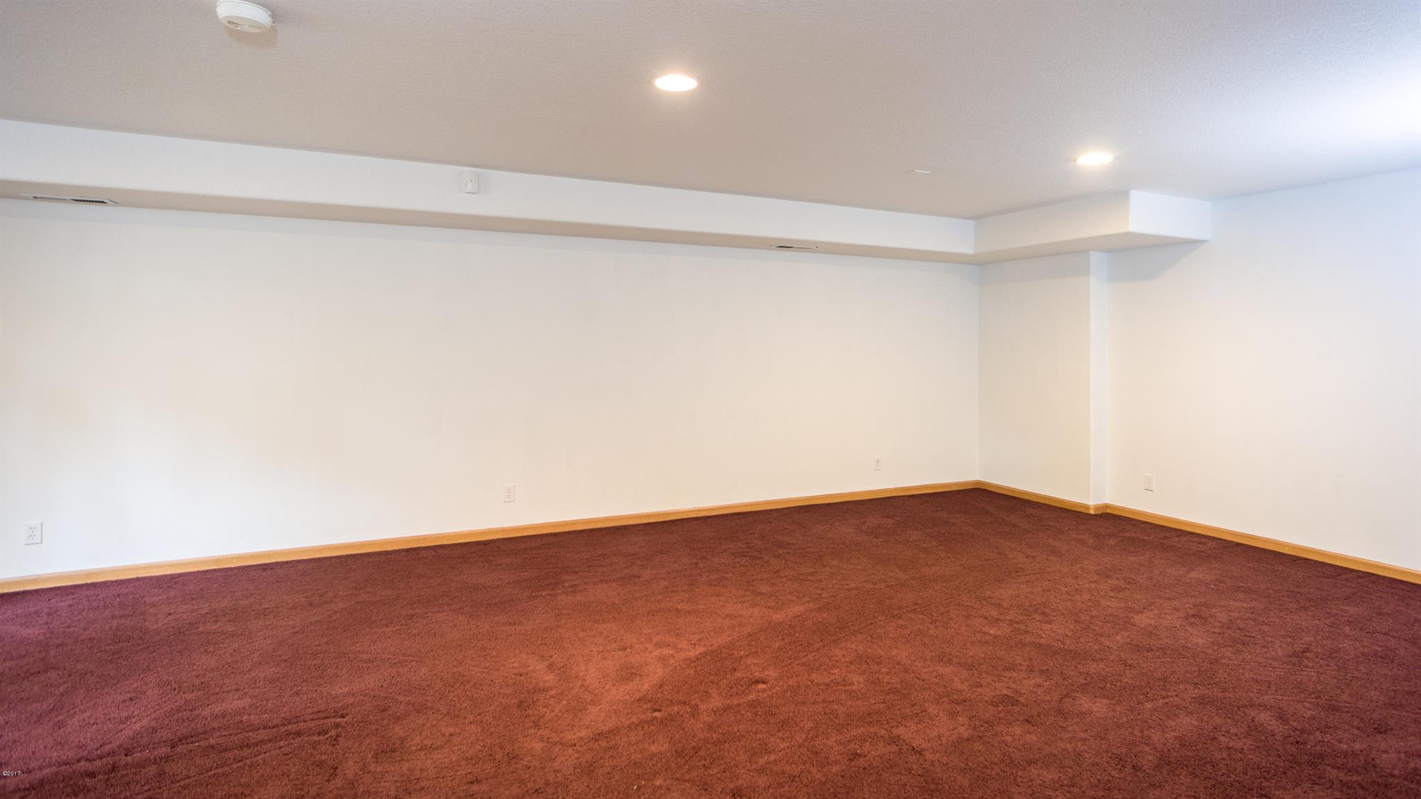 1980 E Lakeshore Drive