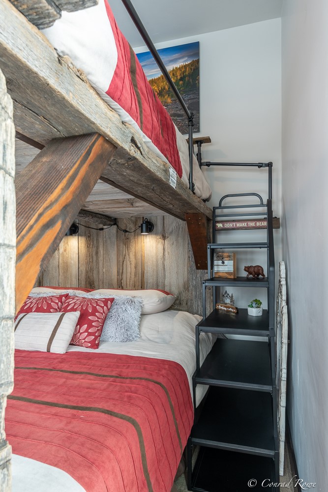 139 E 2nd Street 201