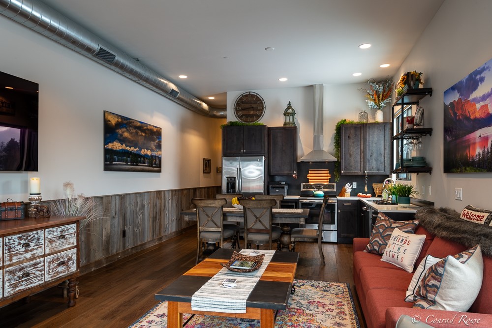 139 E 2nd Street 201