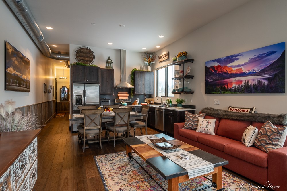 139 E 2nd Street 201