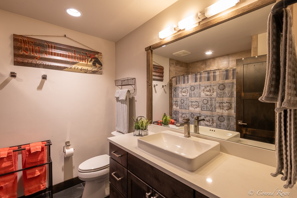 139 E 2nd Street 201