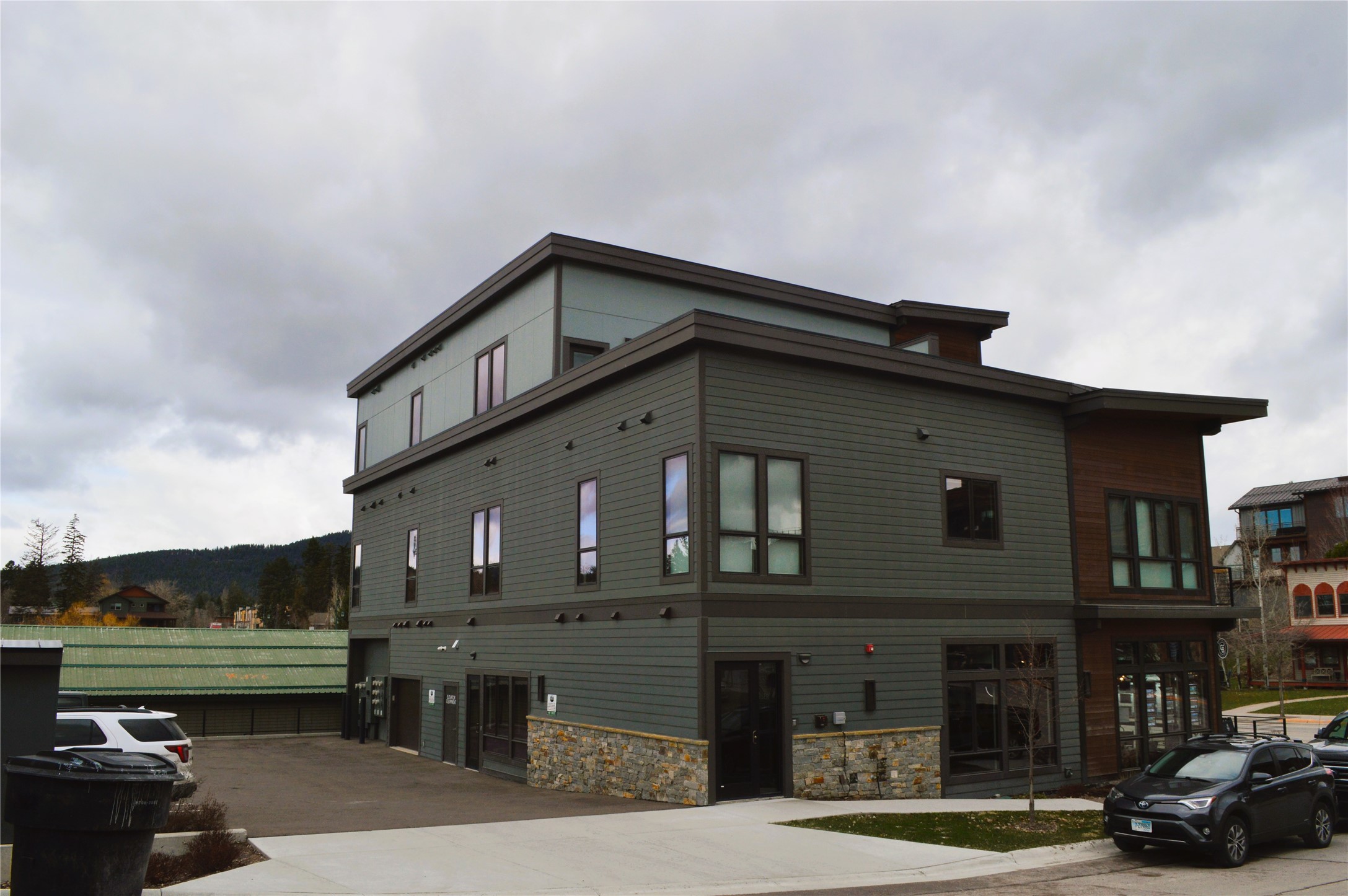 139 E 2nd Street 201