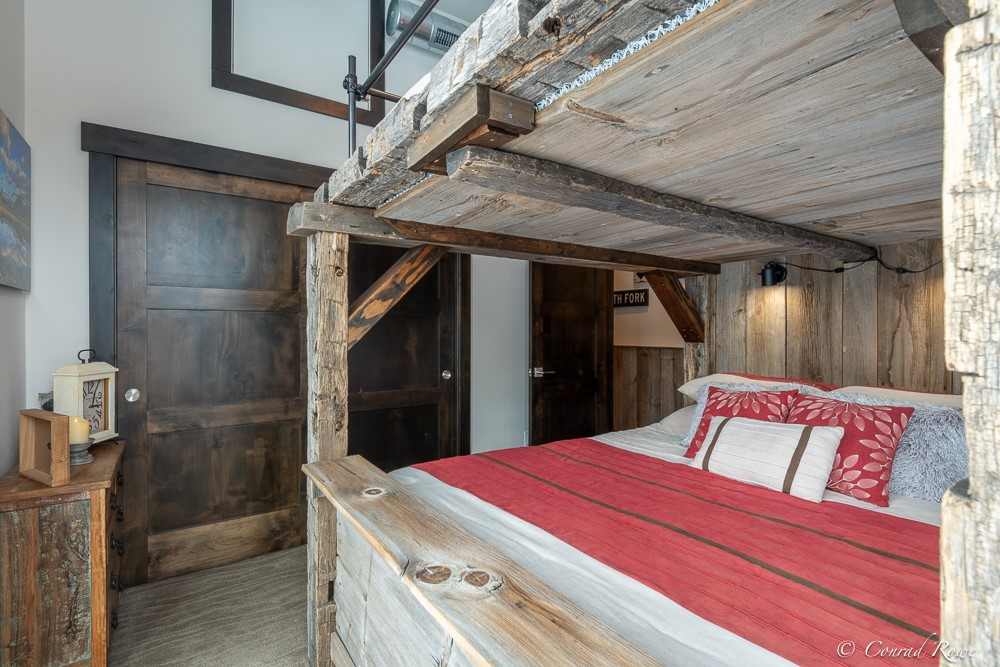 139 E 2nd Street 201