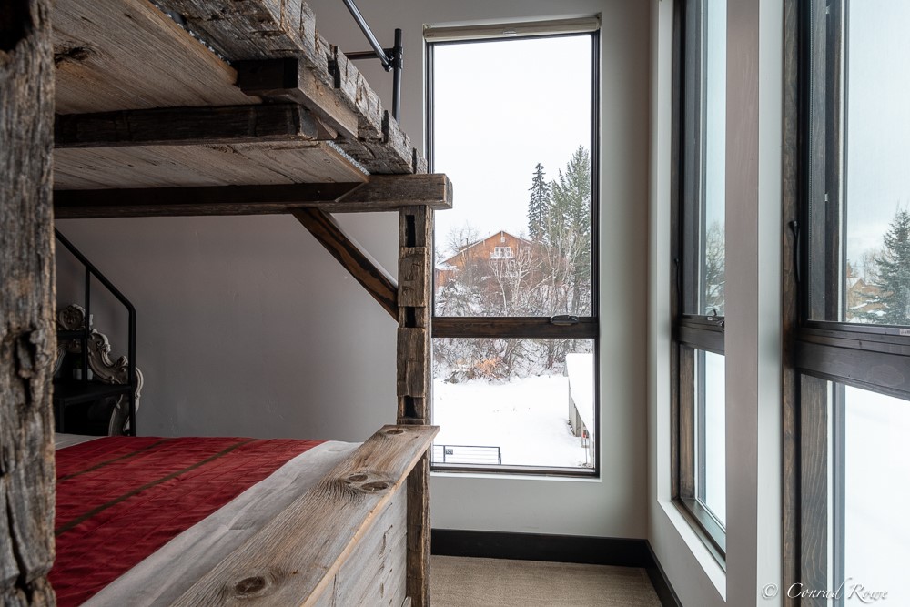 139 E 2nd Street 201