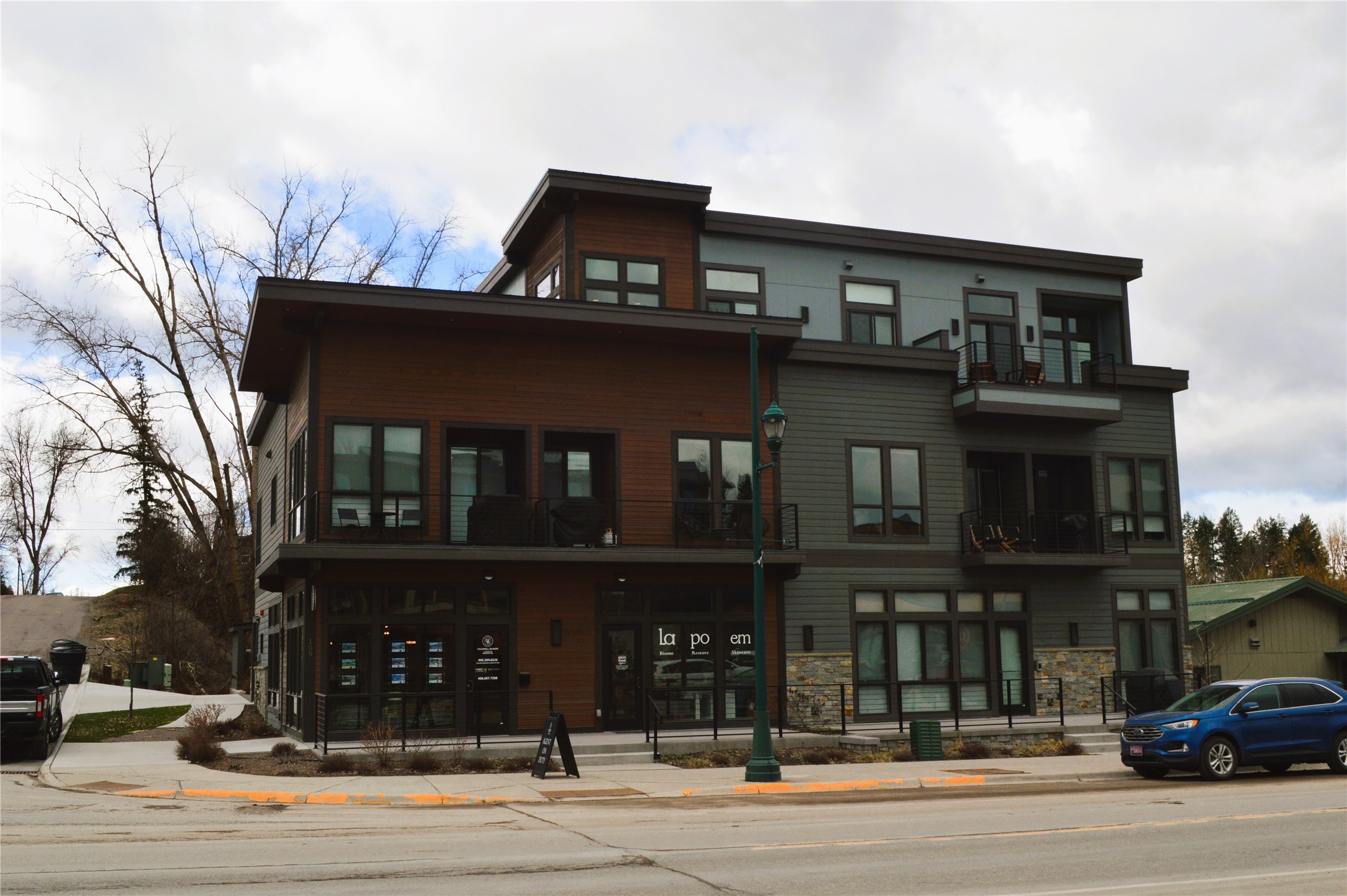 139 E 2nd Street 201