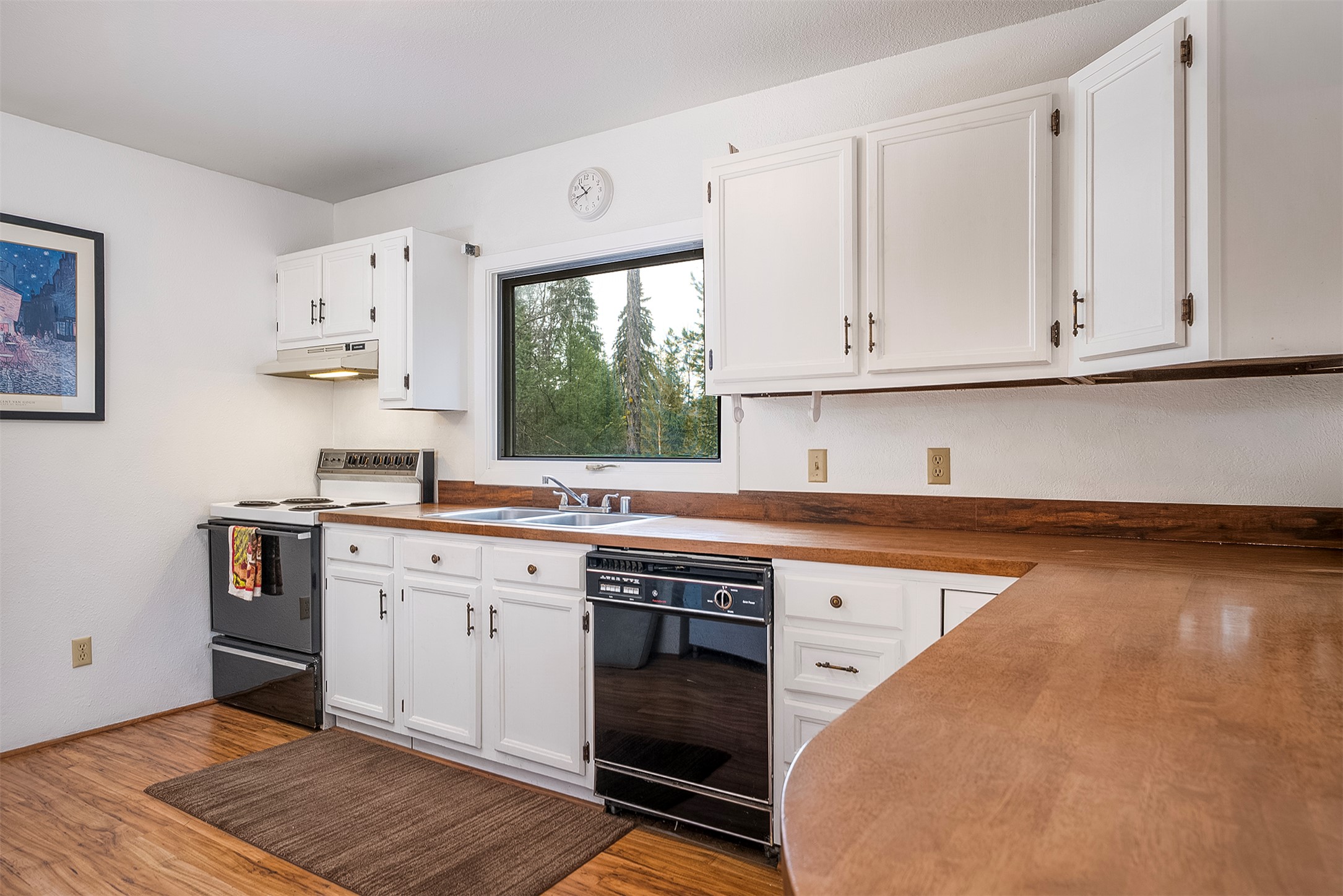 1215 Lion Mountain Drive