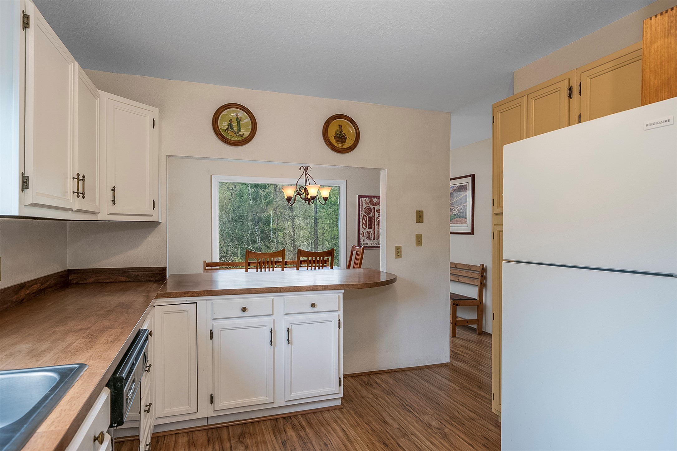 1215 Lion Mountain Drive