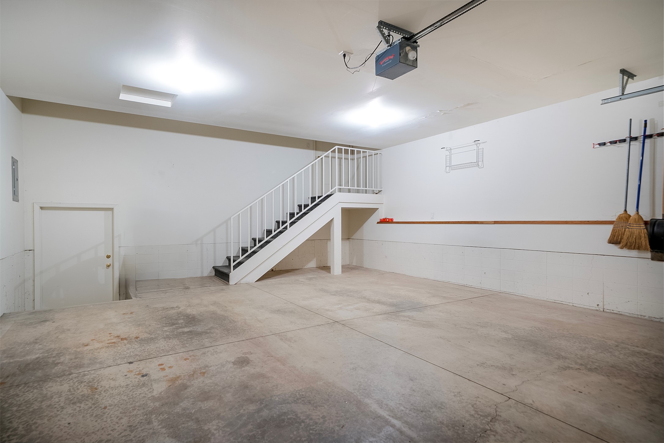 737 Augusta Loop