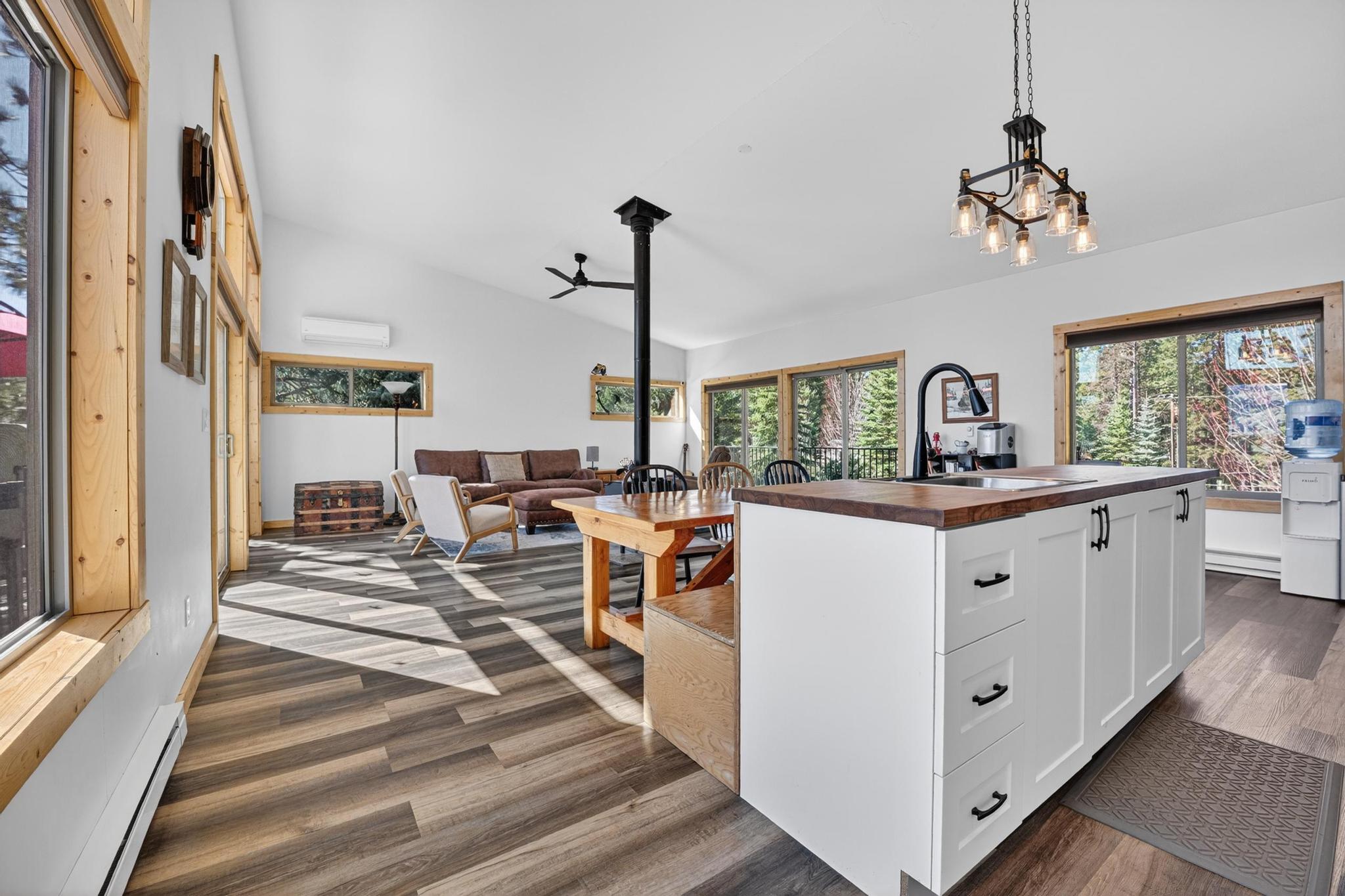 282 Mountain View Road