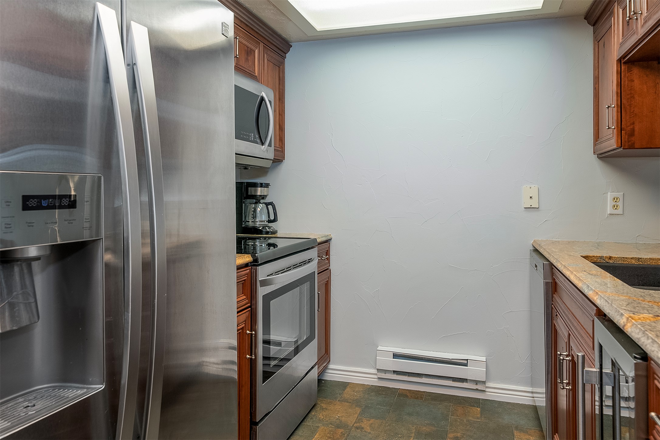 270 Bridge Street QC1-203