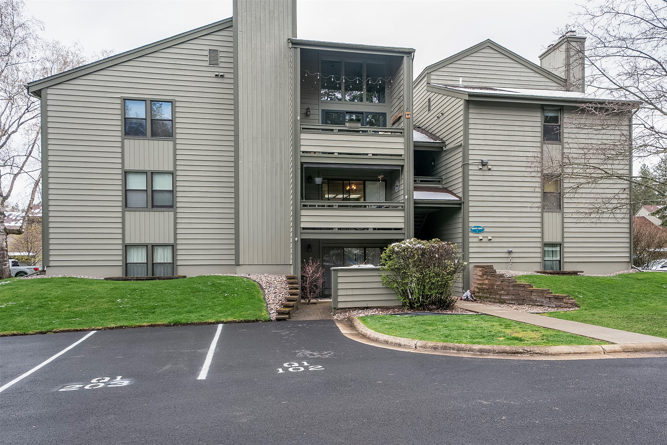 270 Bridge Street QC1-203