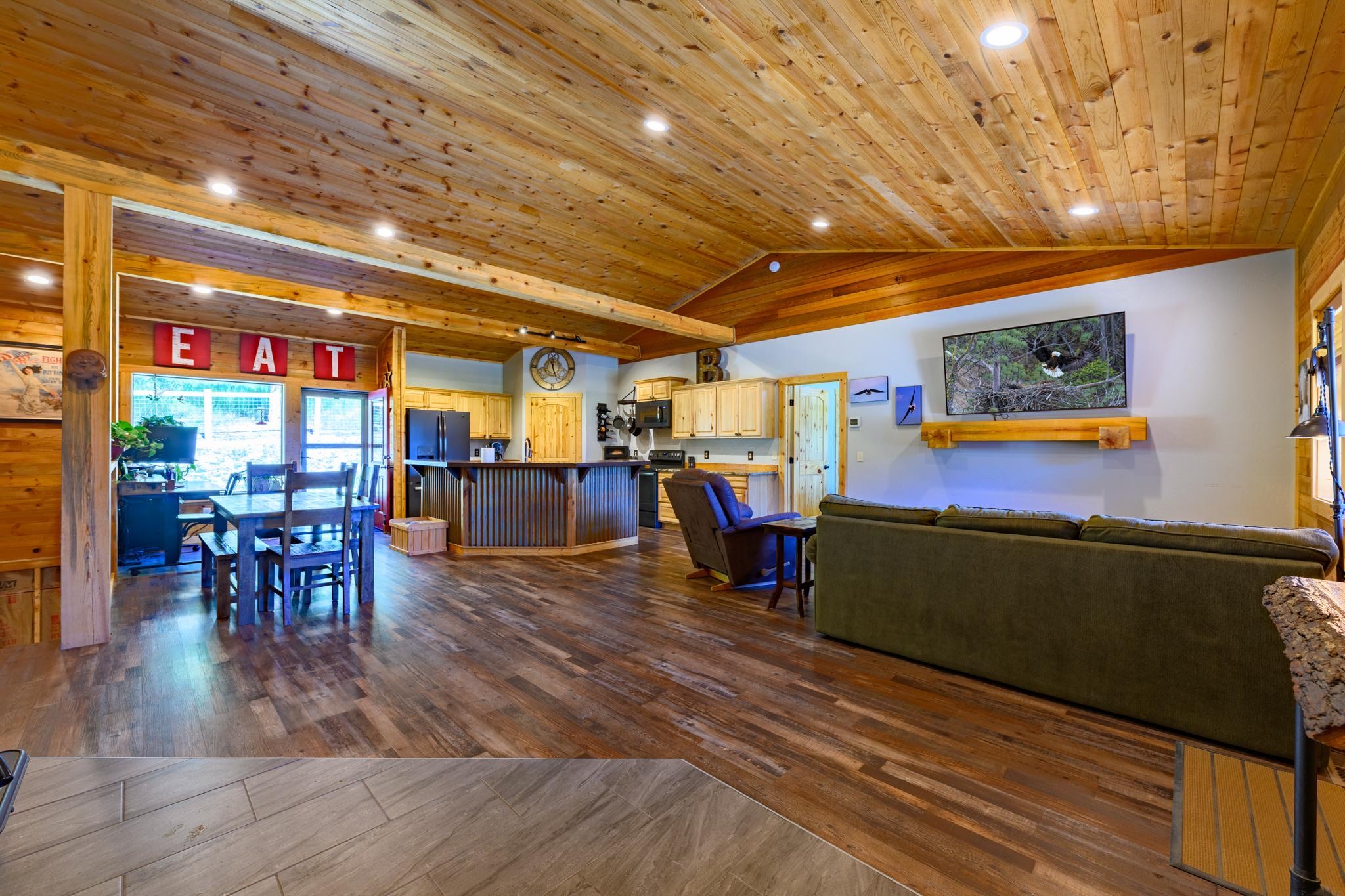 548 Spruce Hollow Trail