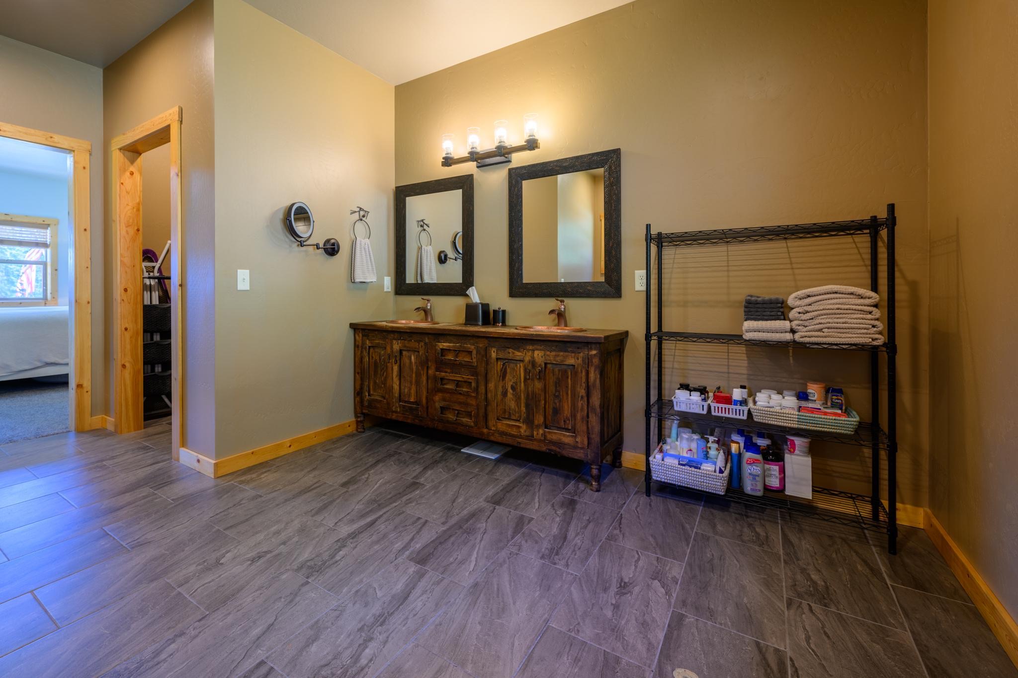 548 Spruce Hollow Trail