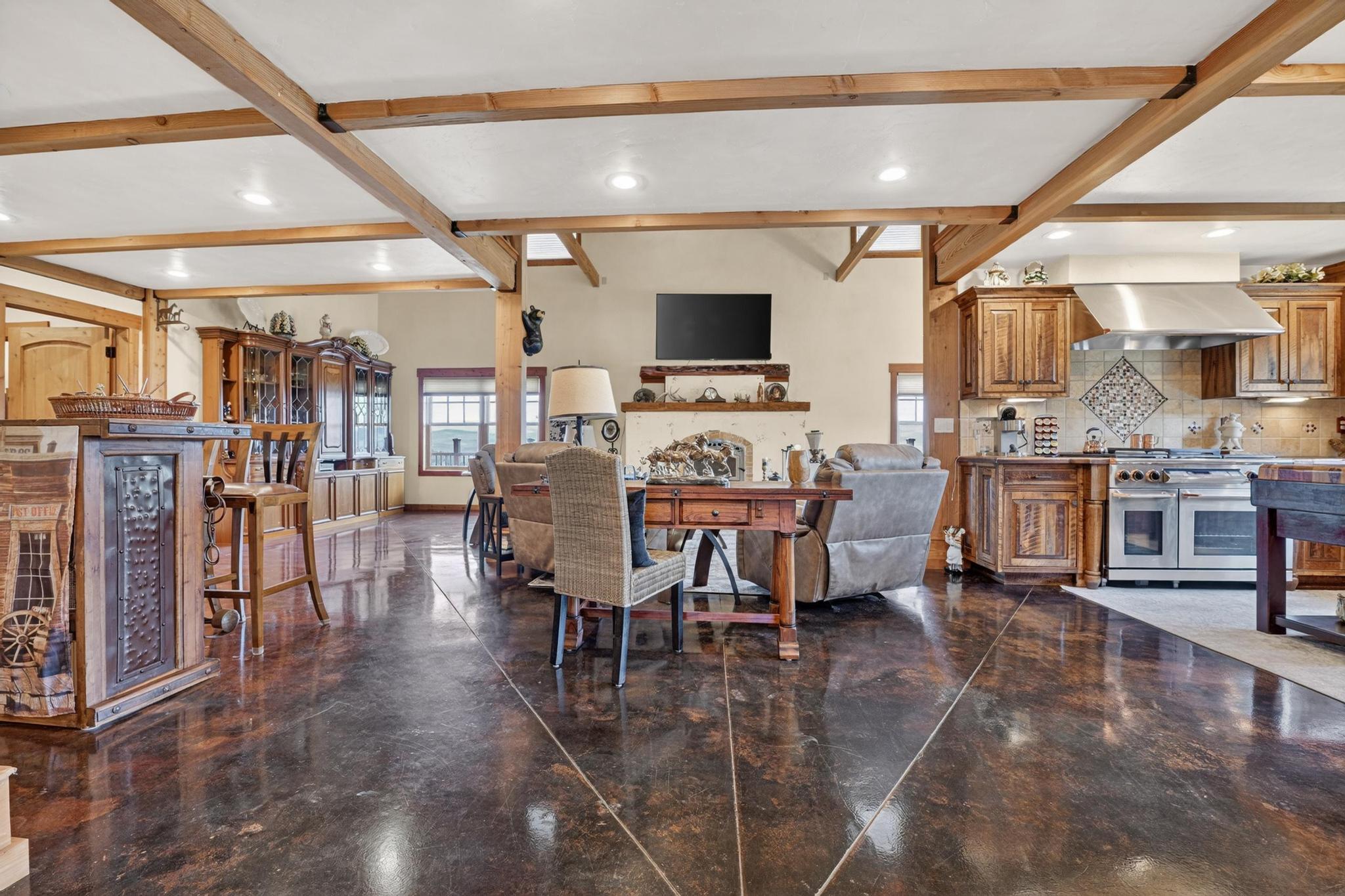 395 Wild West Drive