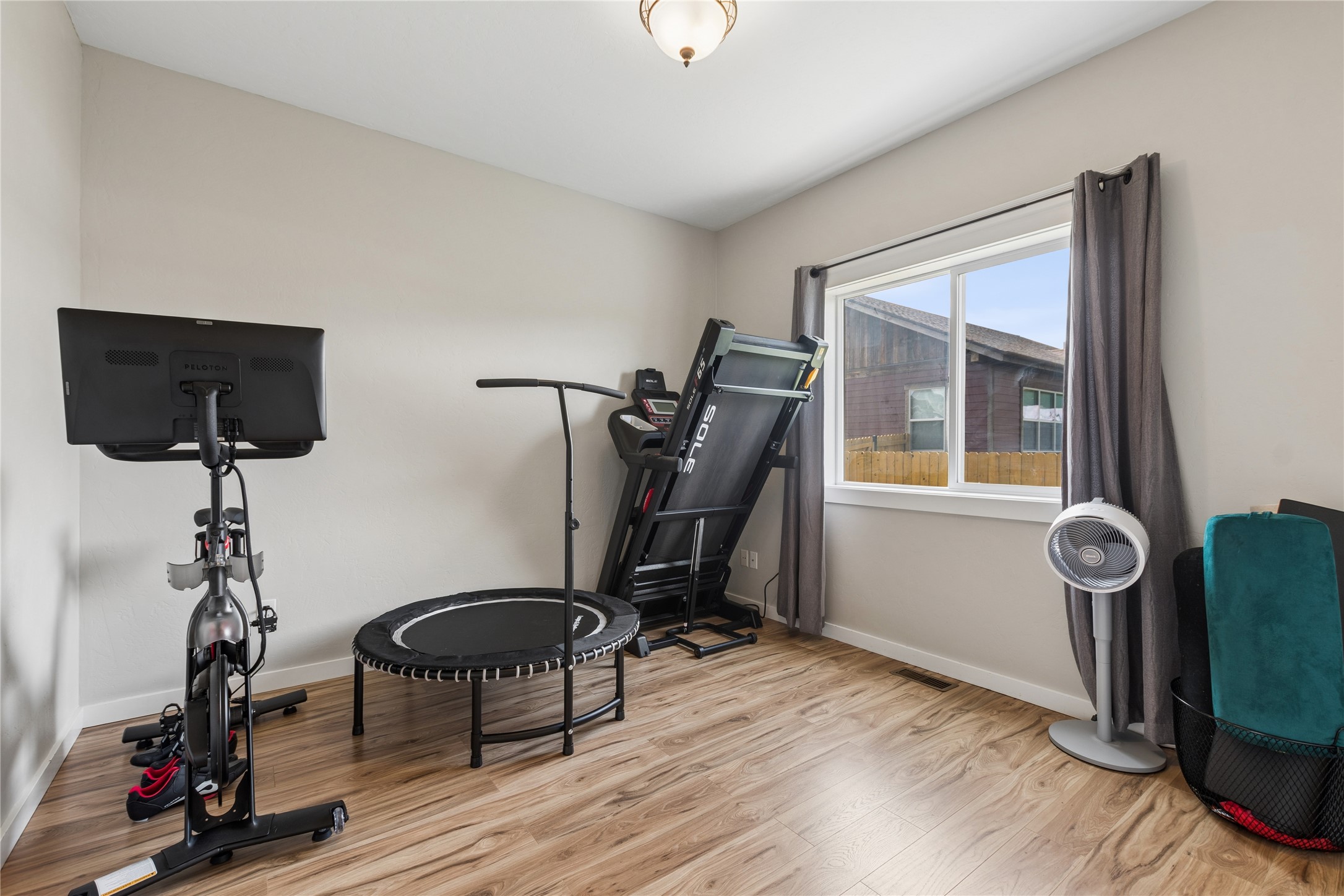 1113 Mackinaw Loop