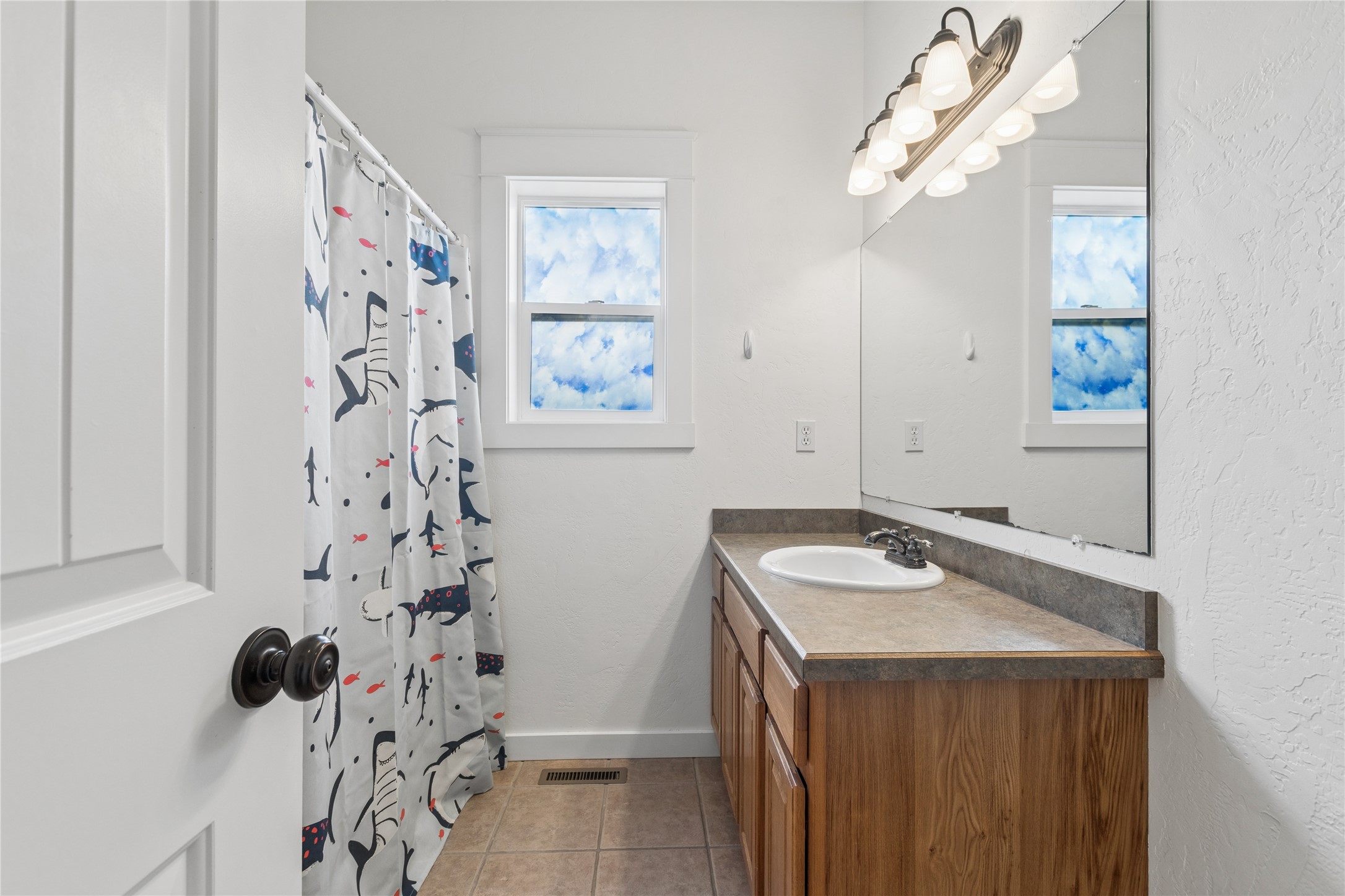 1113 Mackinaw Loop