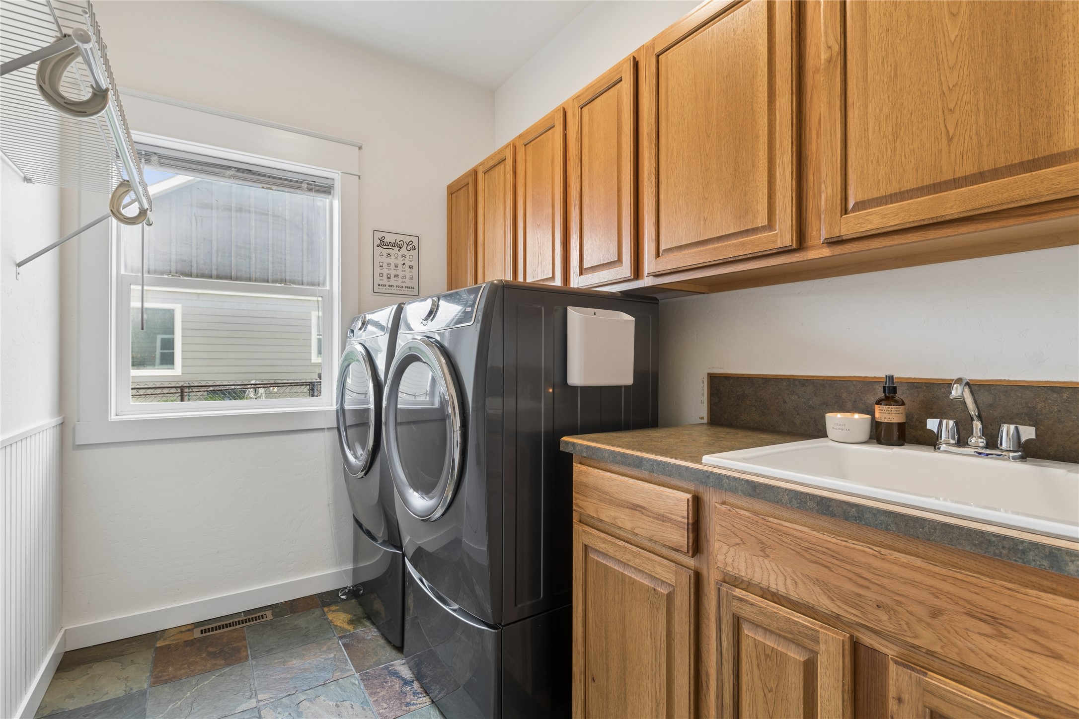 1113 Mackinaw Loop