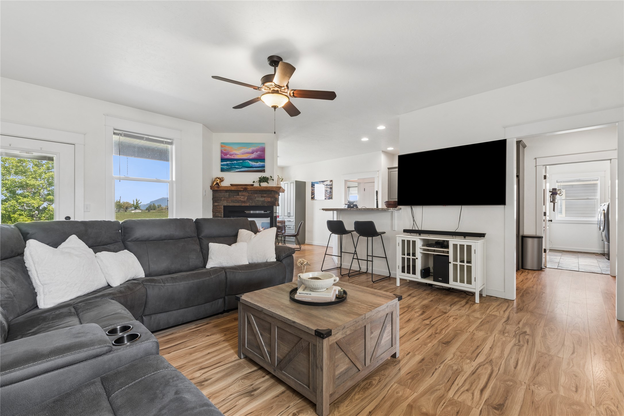 1113 Mackinaw Loop