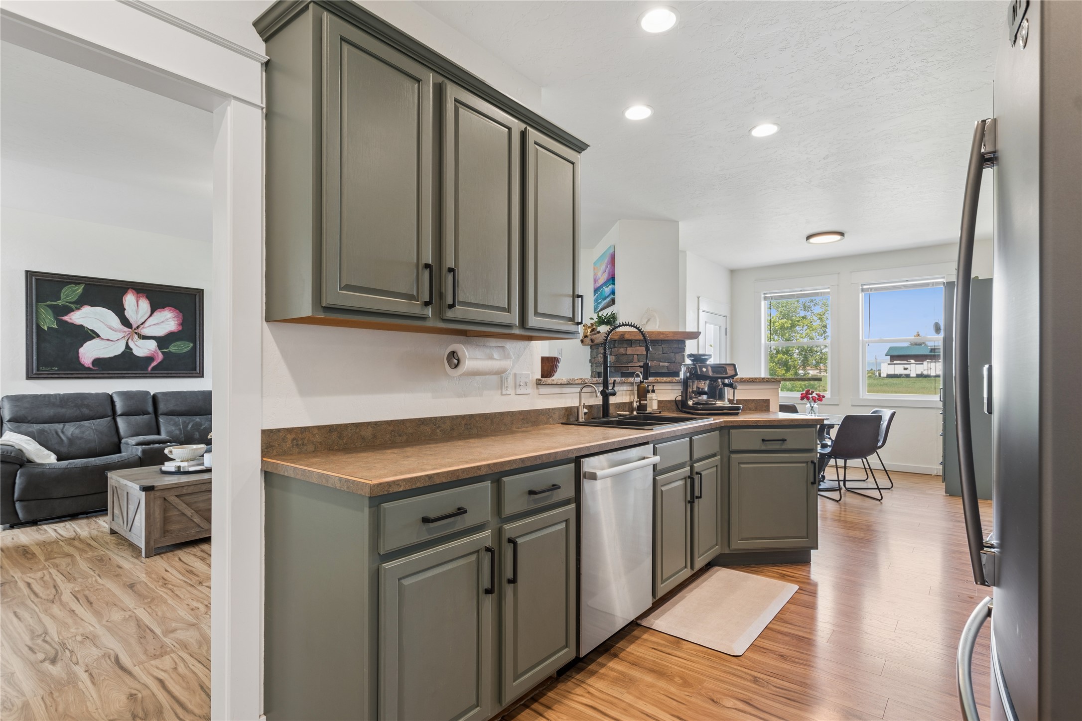 1113 Mackinaw Loop