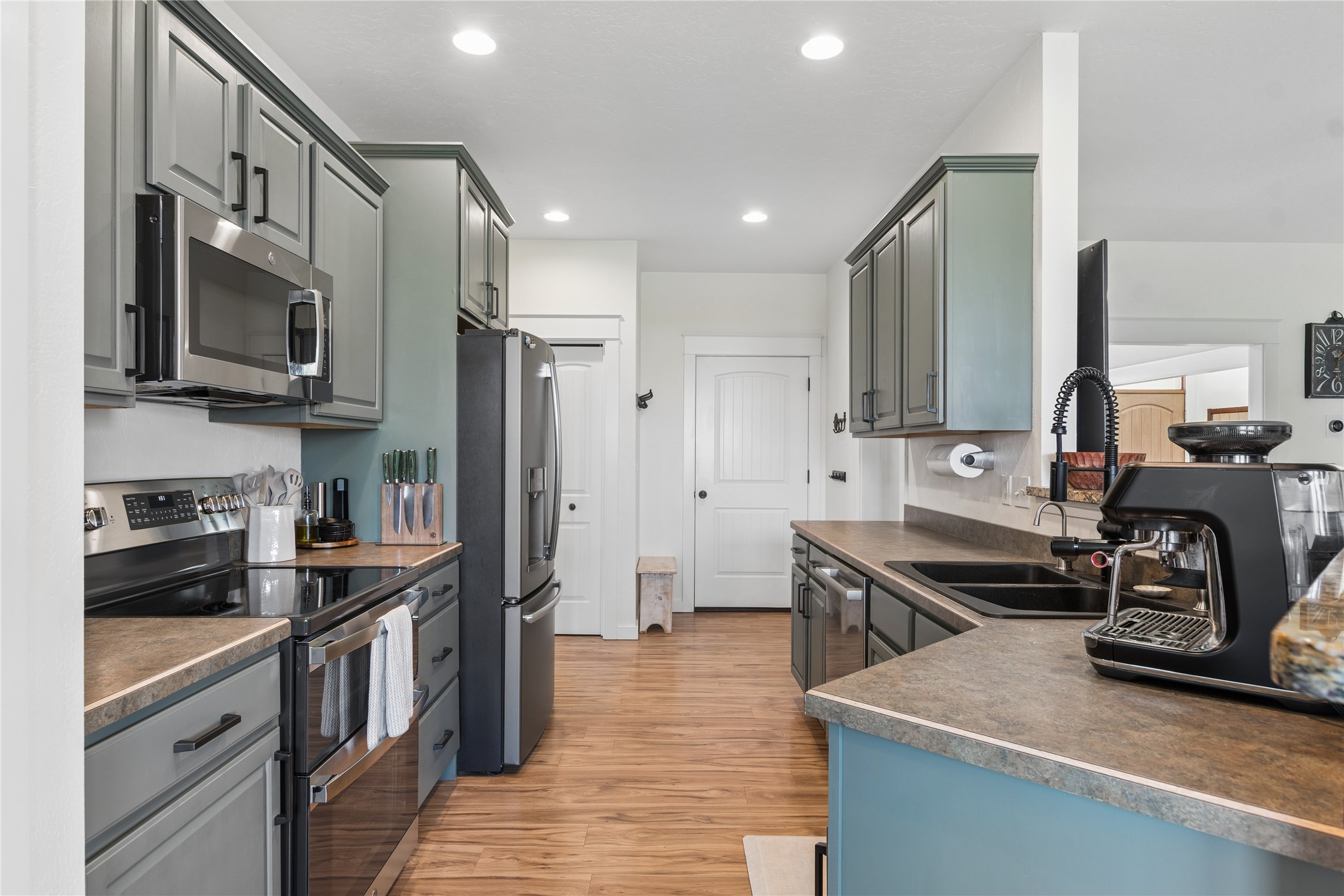 1113 Mackinaw Loop