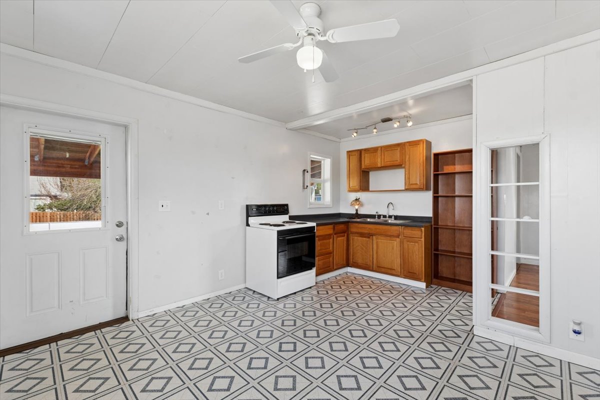 135 Nucleus Avenue