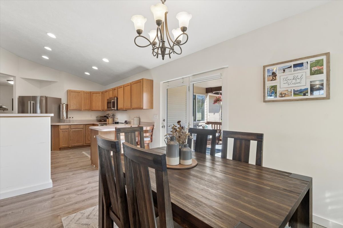 288 Buttercup Loop