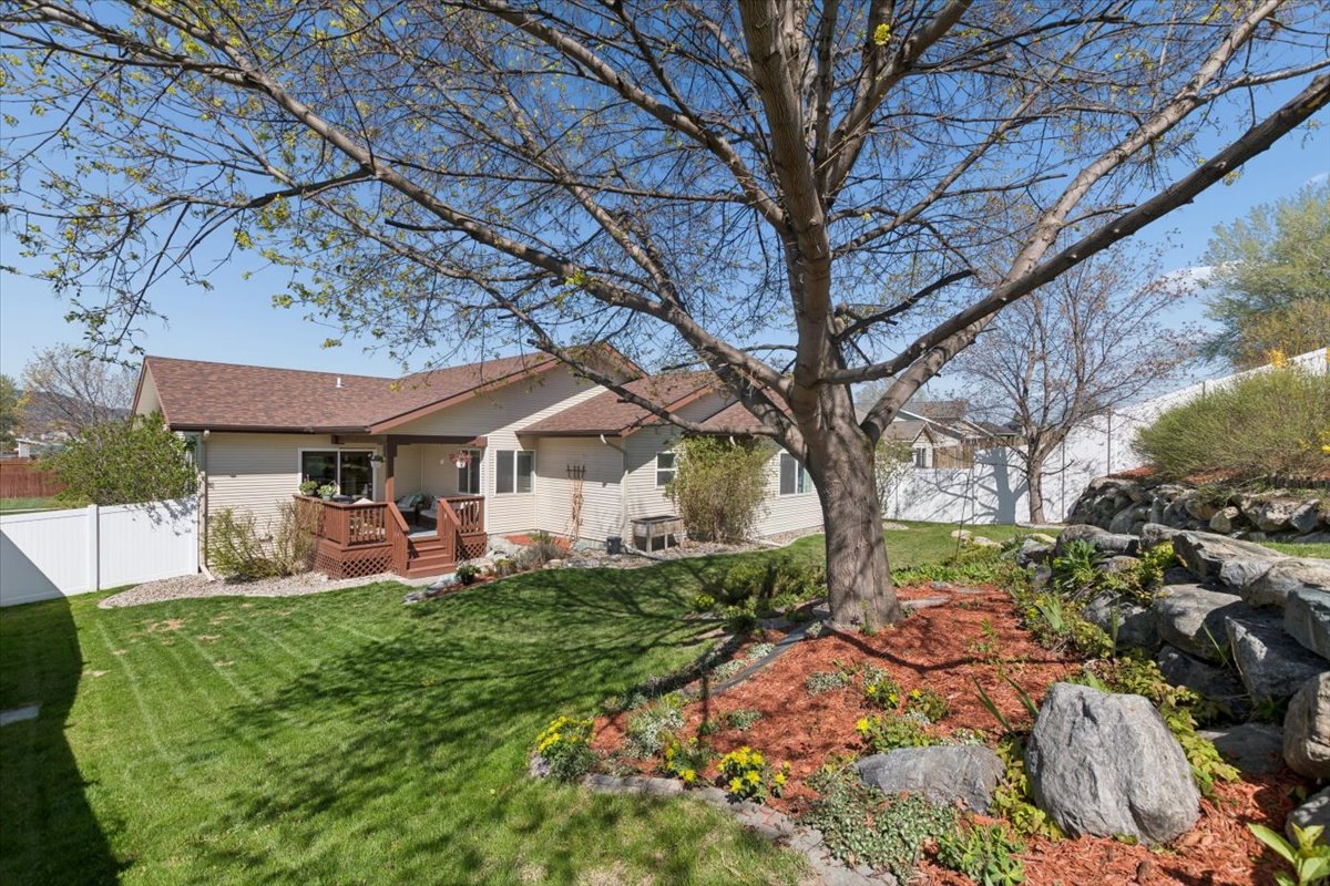 288 Buttercup Loop
