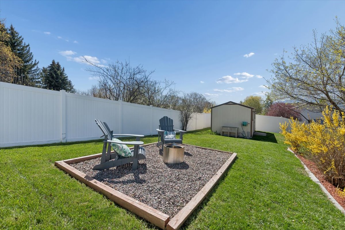 288 Buttercup Loop