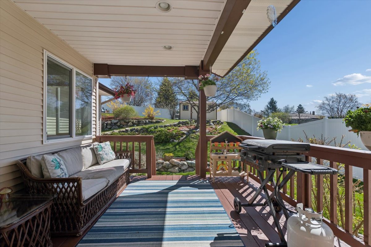 288 Buttercup Loop