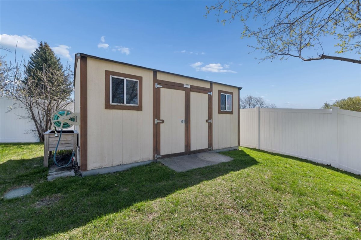 288 Buttercup Loop