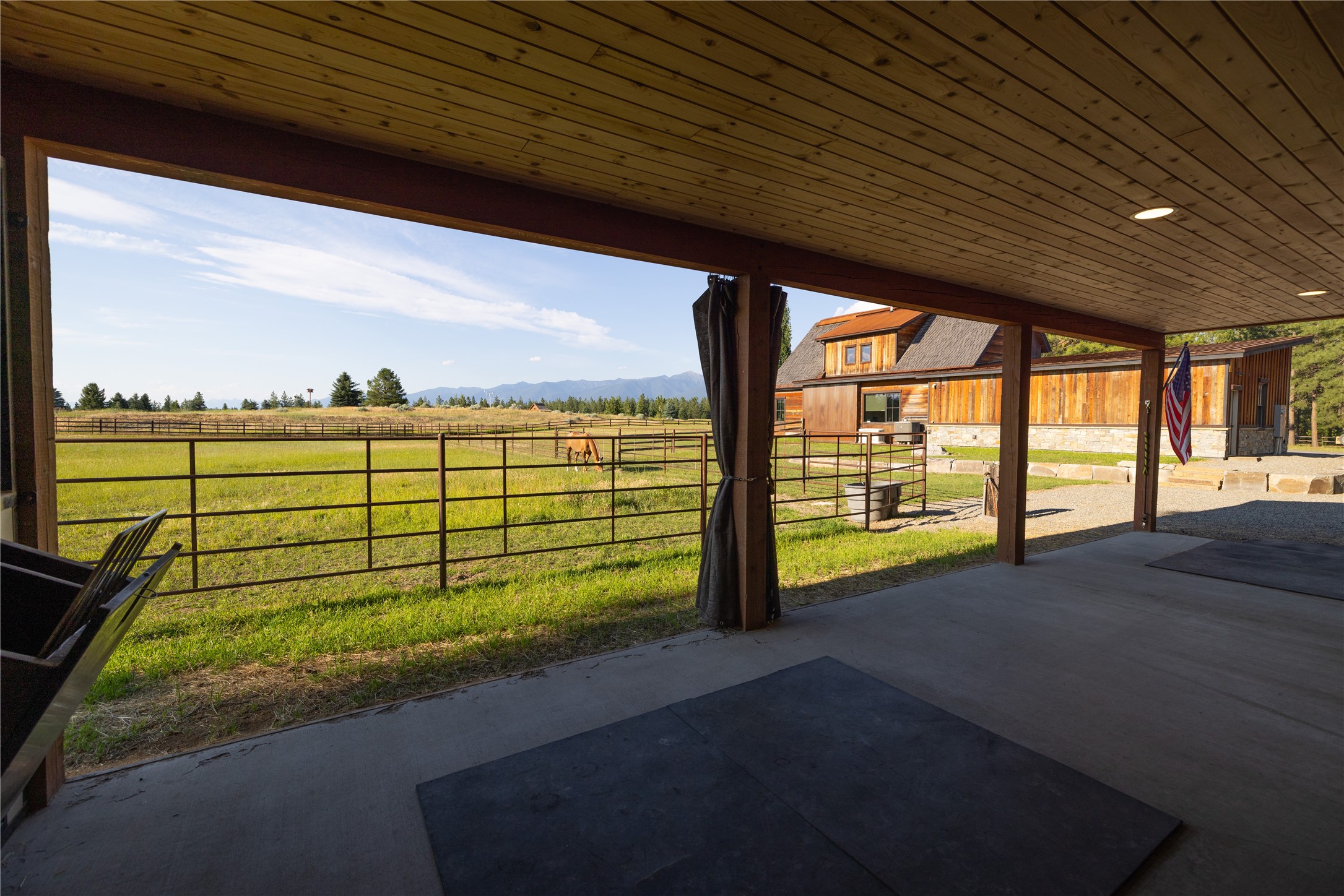 401 Boulder Lane