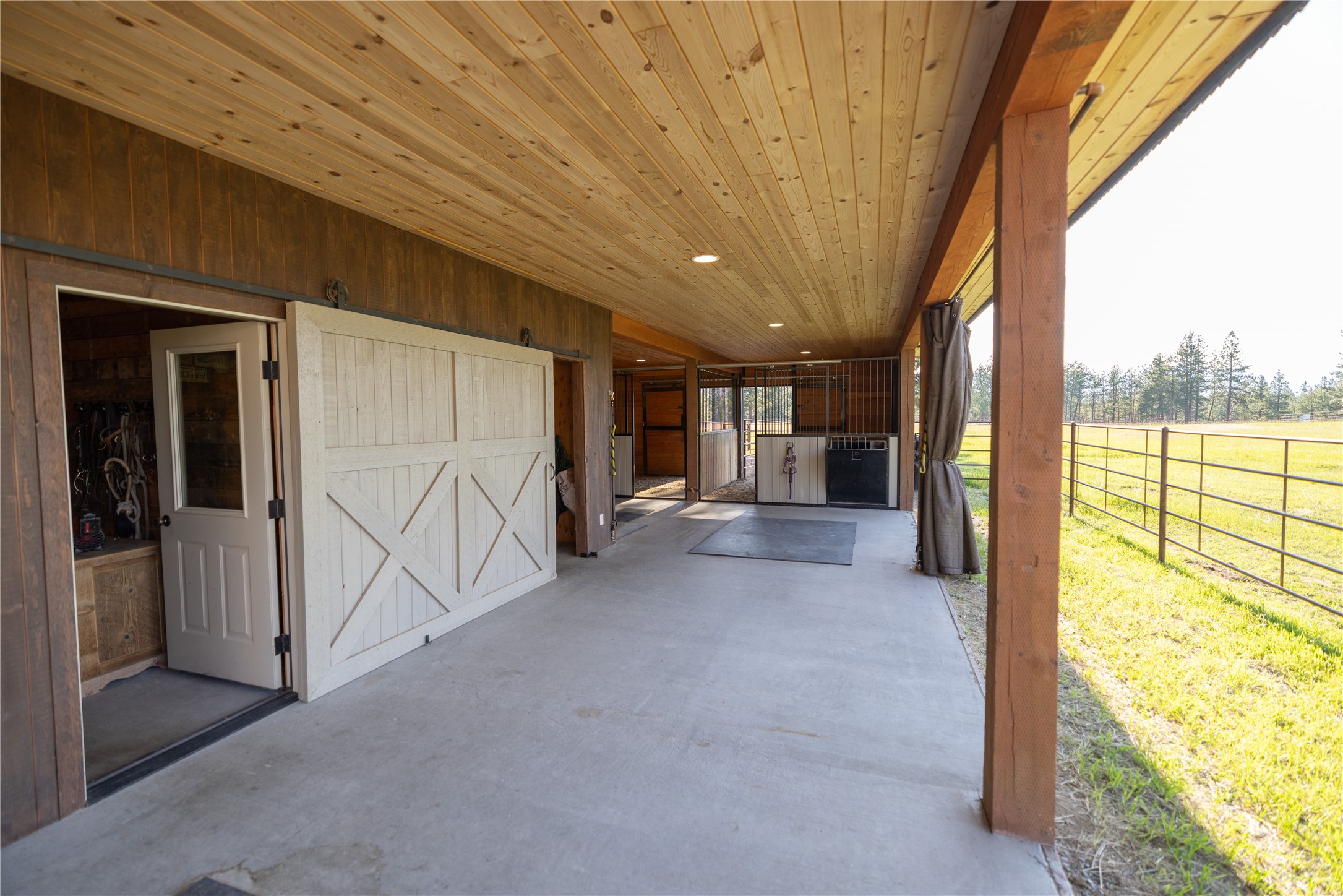 401 Boulder Lane