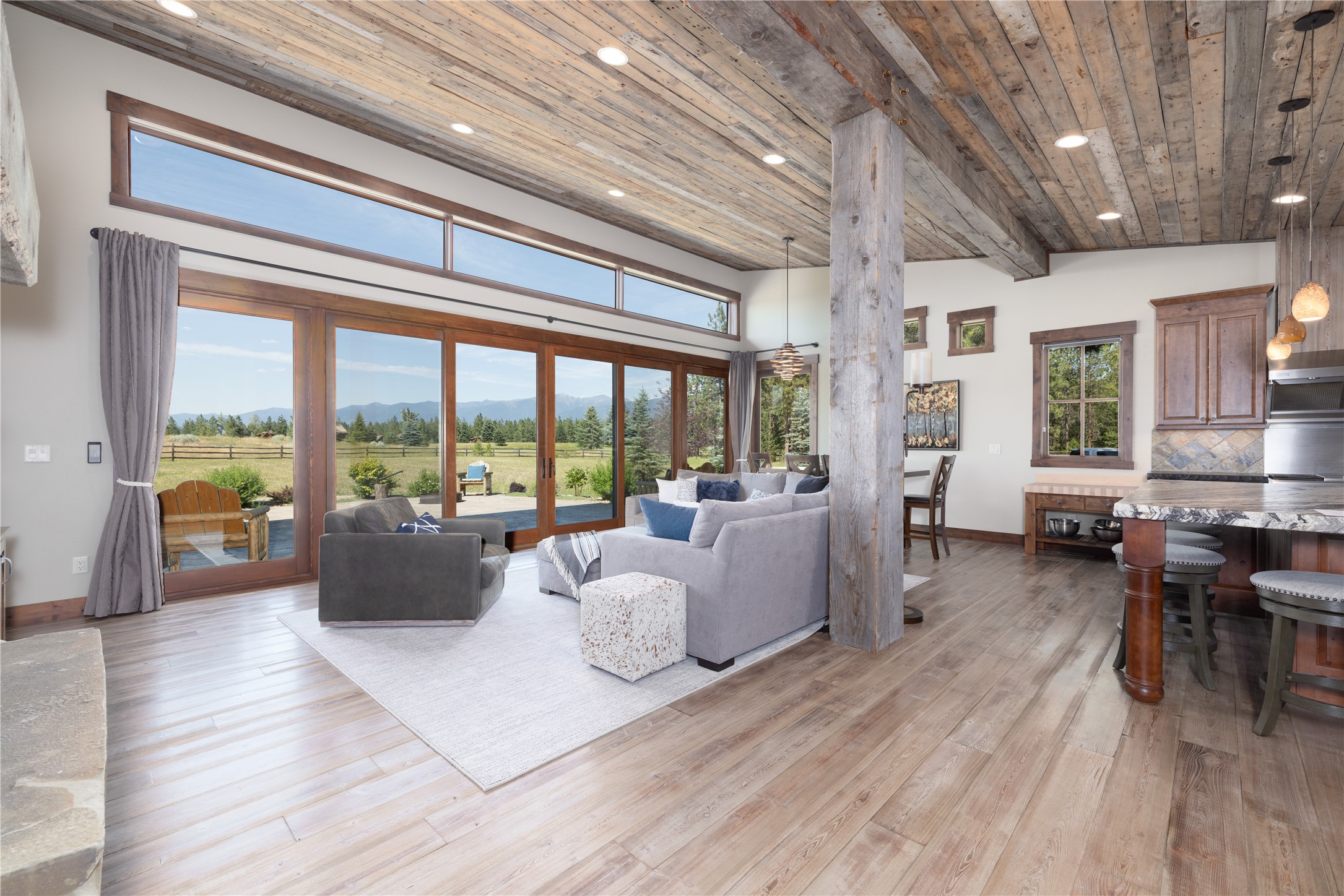 401 Boulder Lane