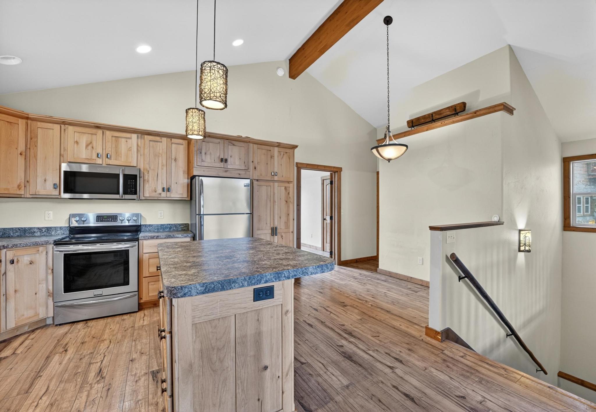 28 Skippers Court