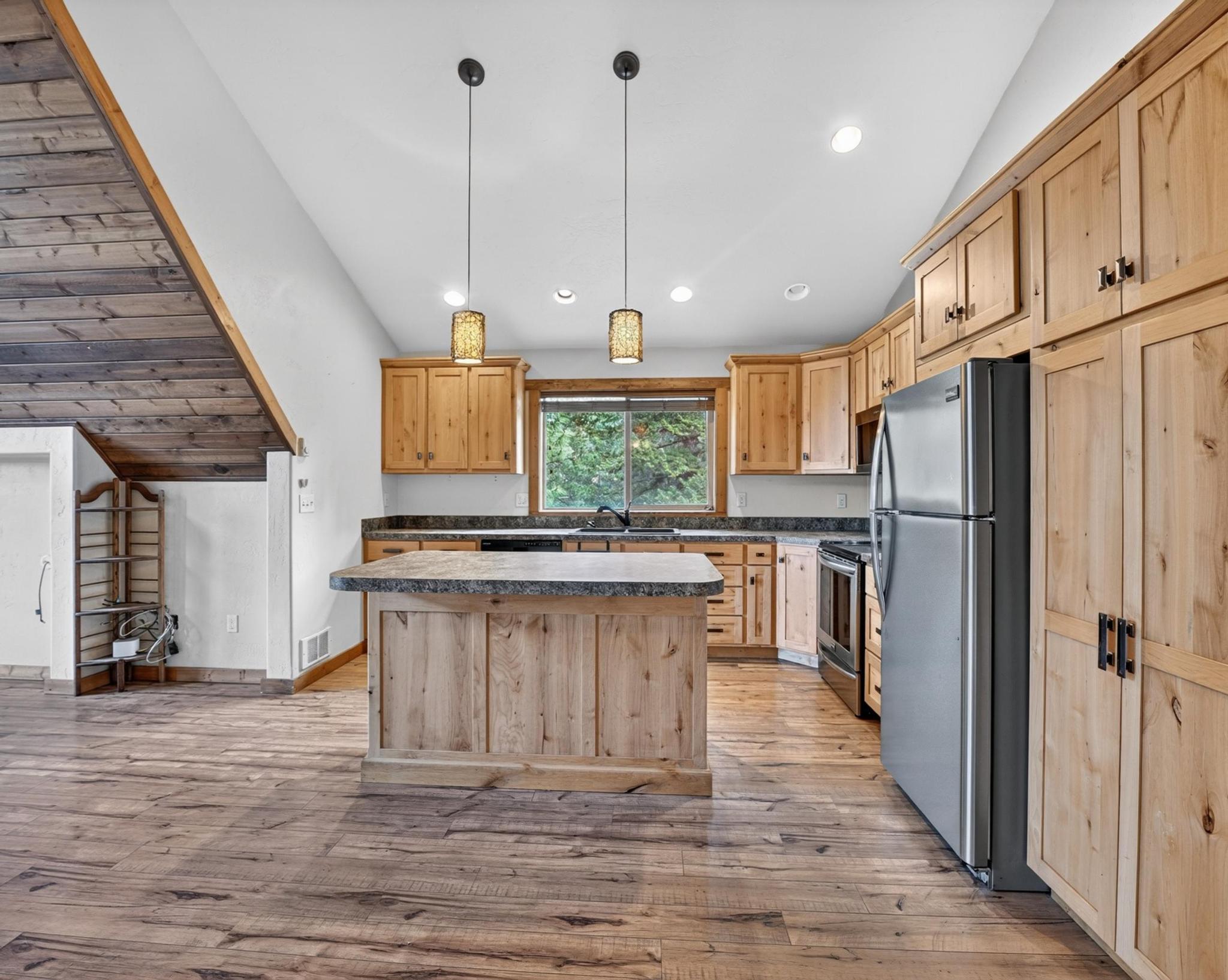 28 Skippers Court