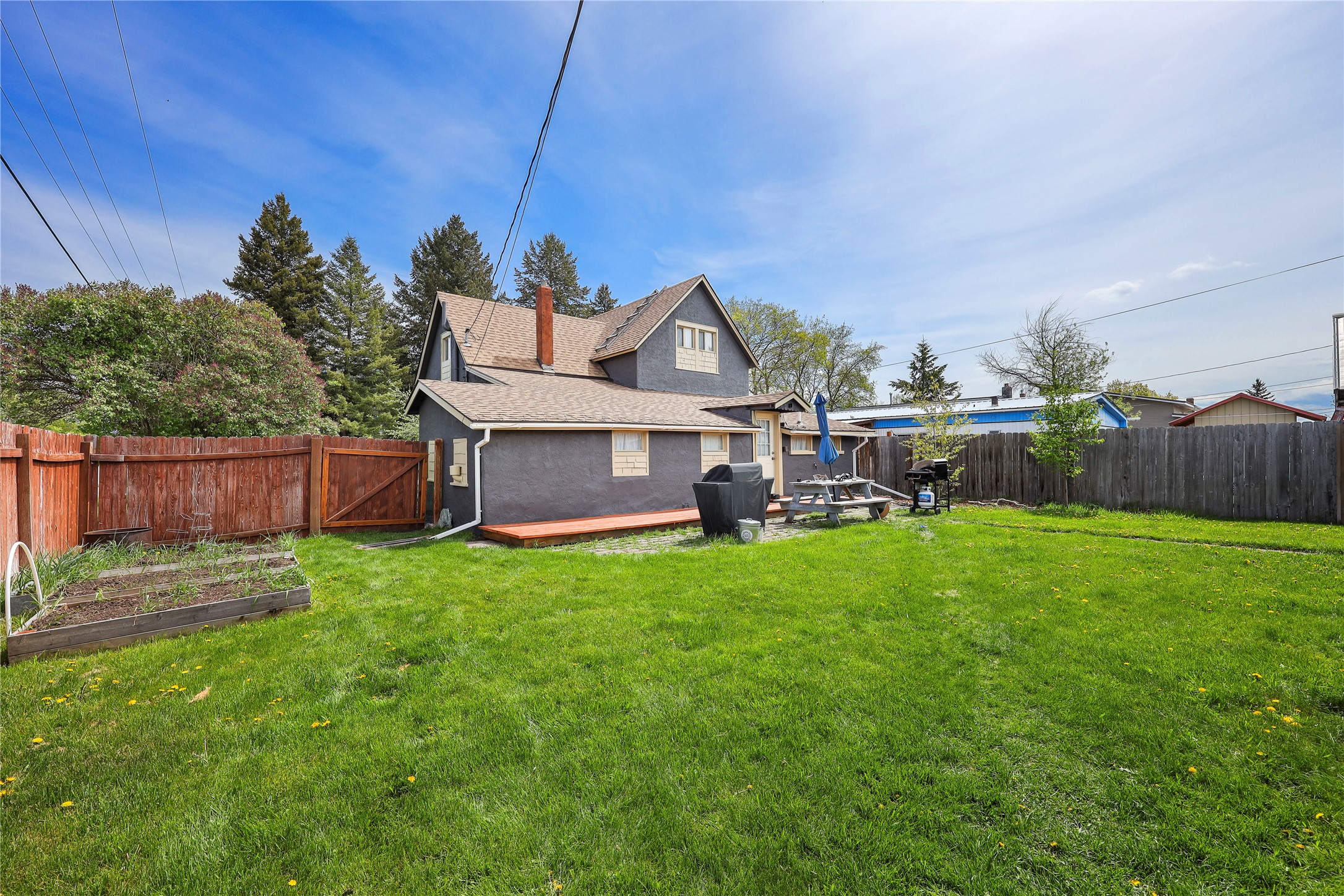 104 2nd Avenue W
