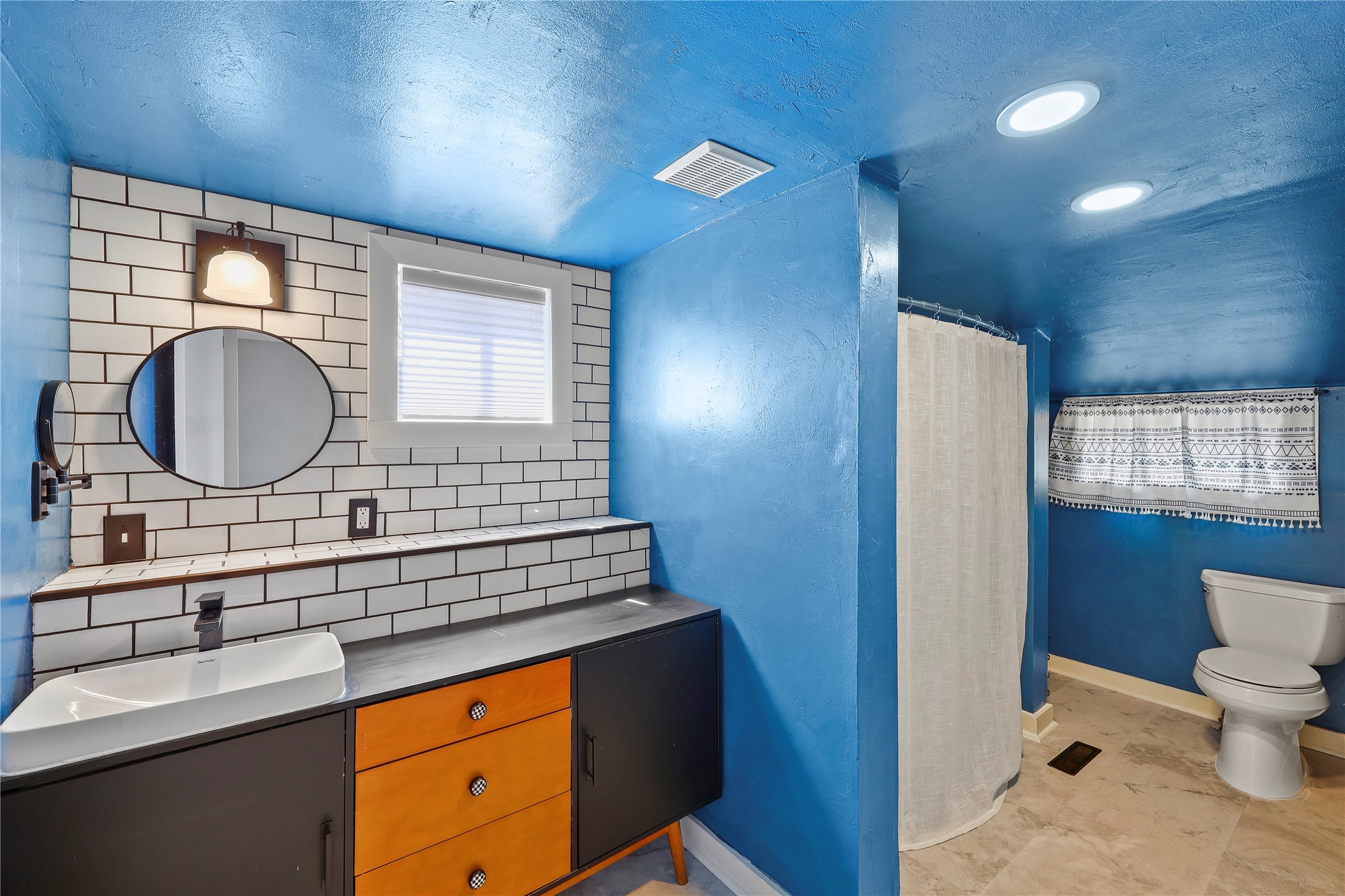 104 2nd Avenue W