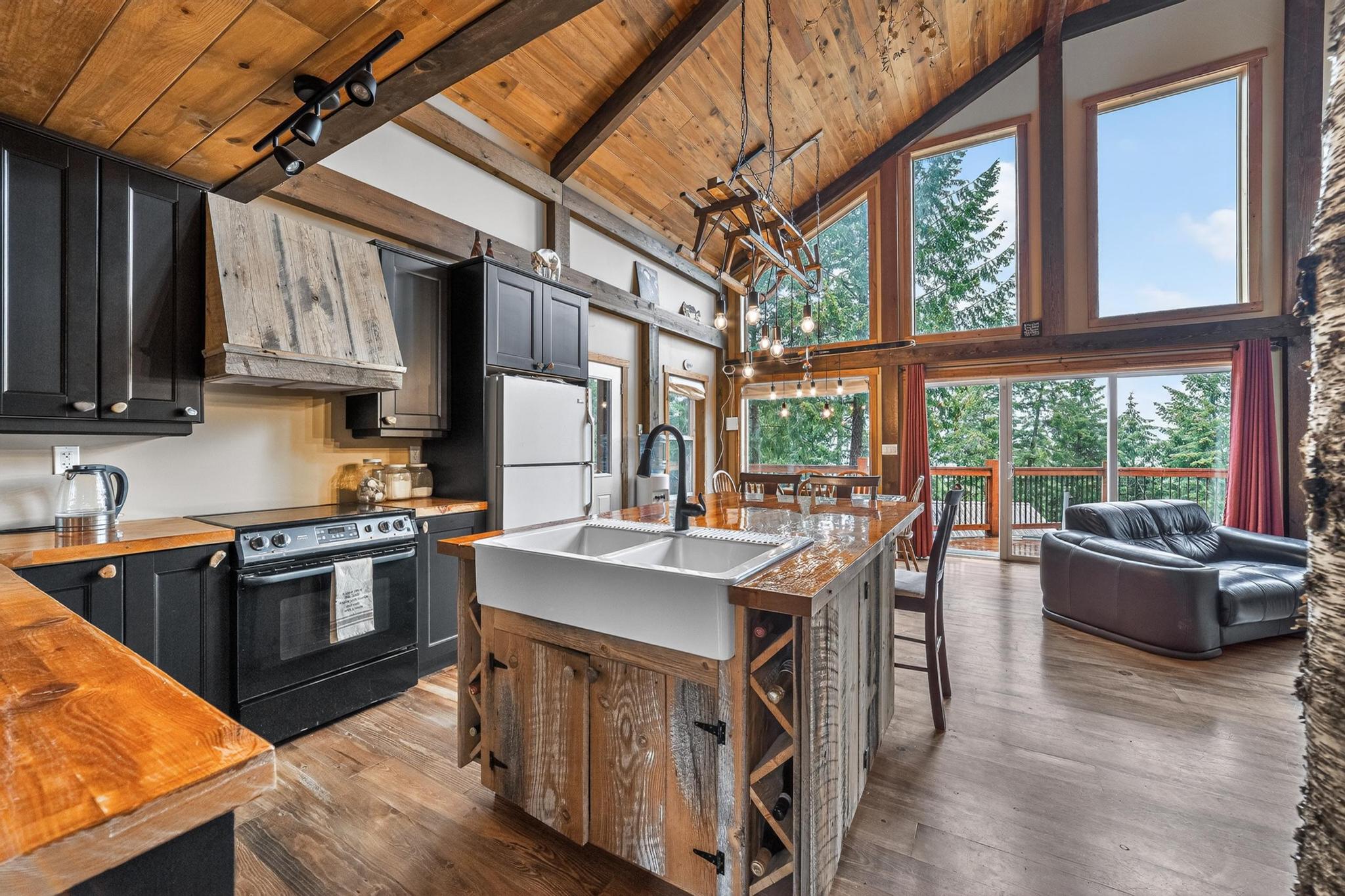 277 Ridge Loop Road