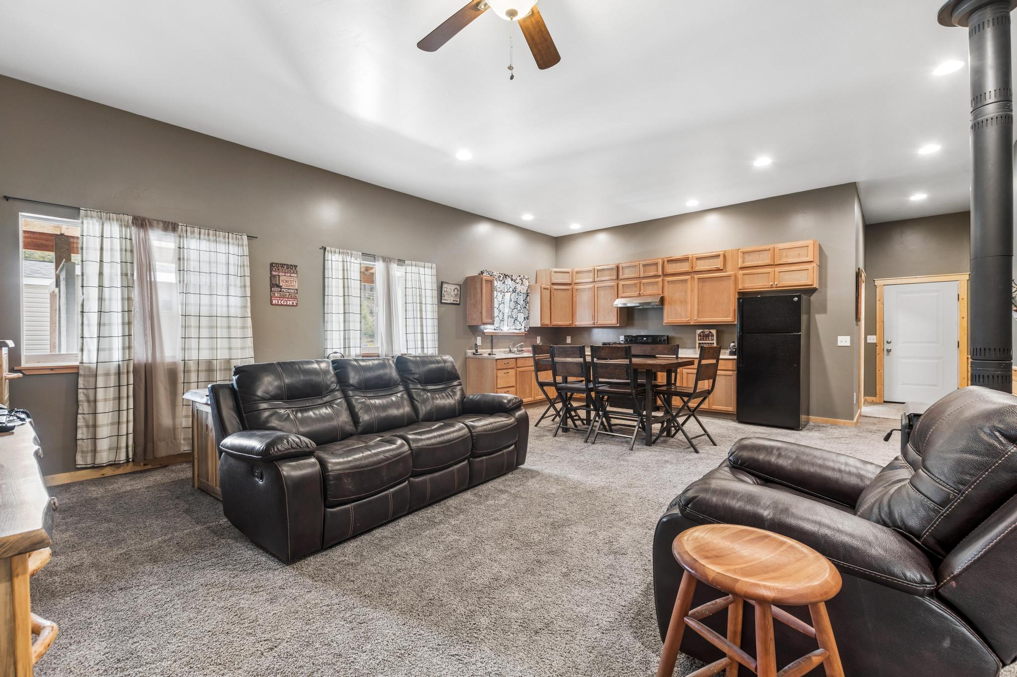 4326 Us Highway 93 W