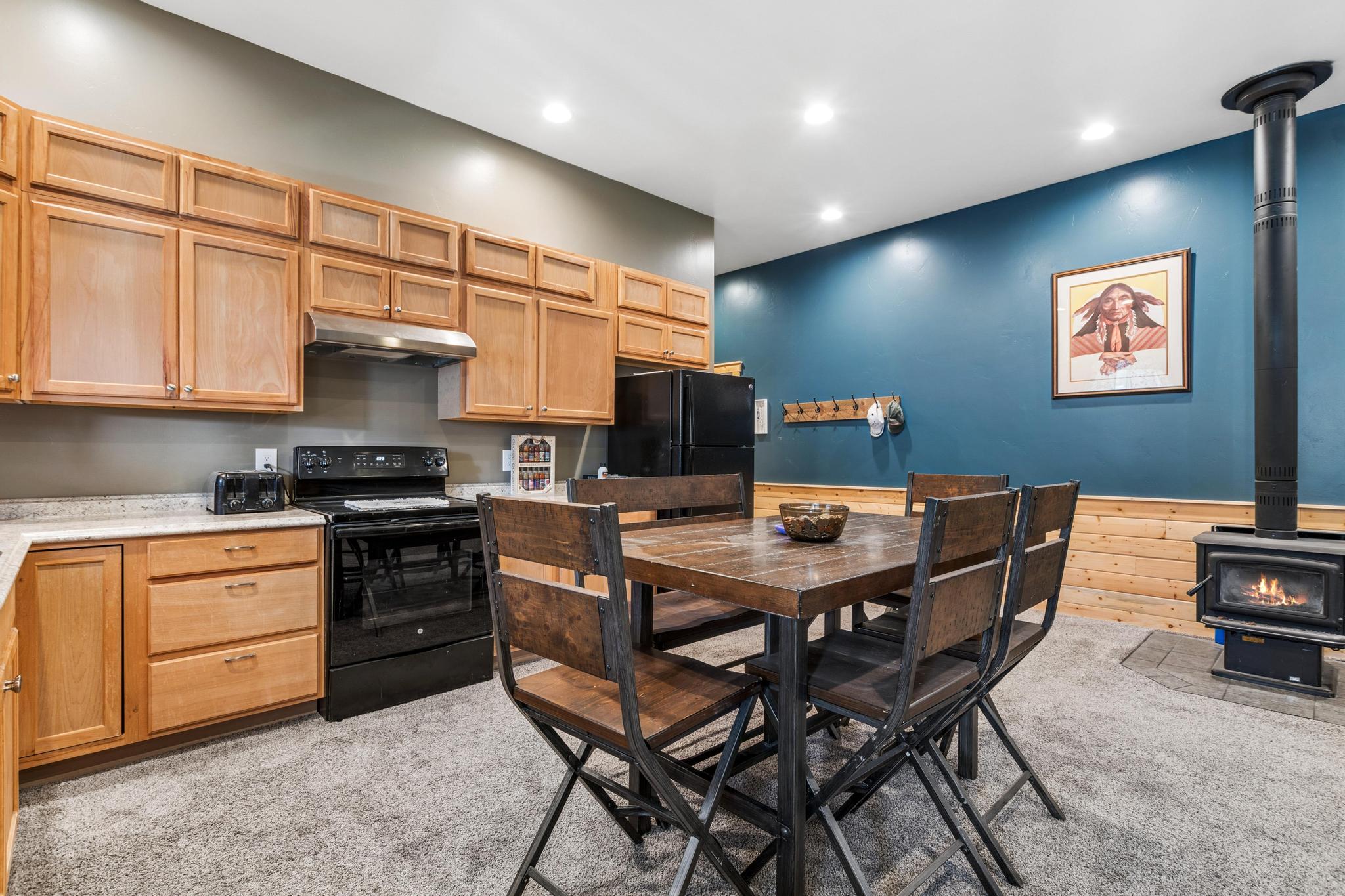 4326 Us Highway 93 W