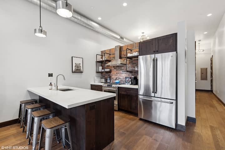 214 E 2nd Street 207