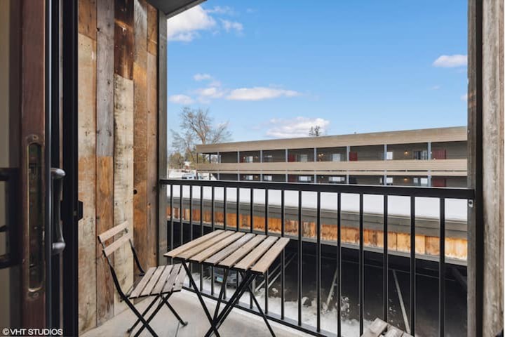214 E 2nd Street 207
