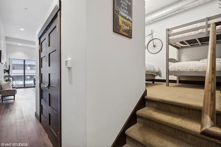 214 E 2nd Street 207