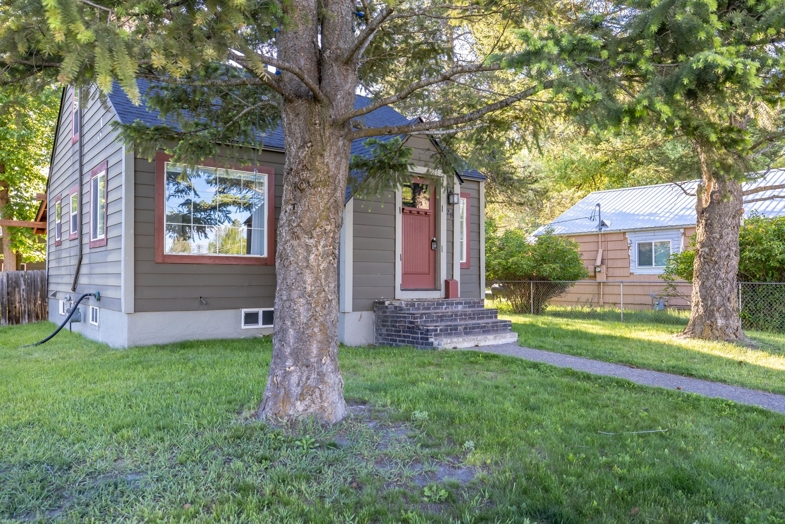 28 Fir Avenue