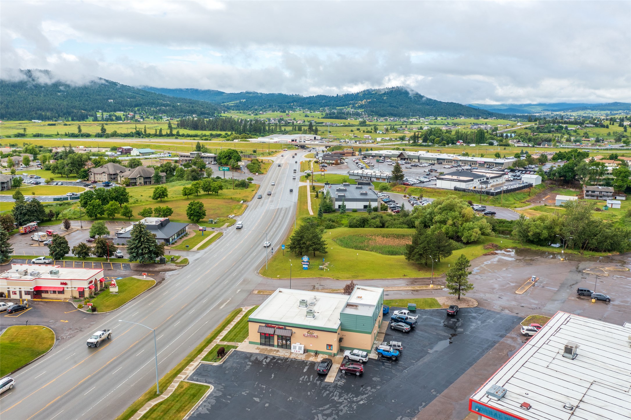1121 US Highway 2 W